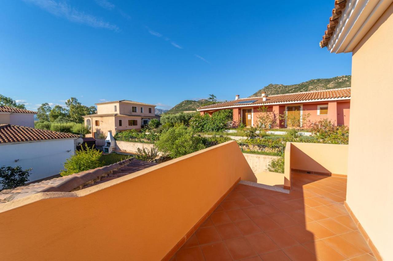 Iss Travel, L'Uddastru Panoramic Apartments - With Private Outdoor Terrace San Teodoro  Esterno foto