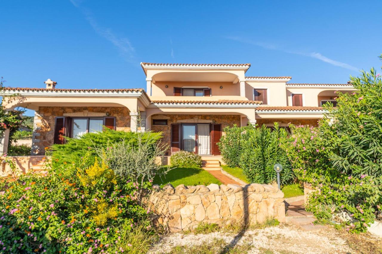 Iss Travel, L'Uddastru Panoramic Apartments - With Private Outdoor Terrace San Teodoro  Esterno foto