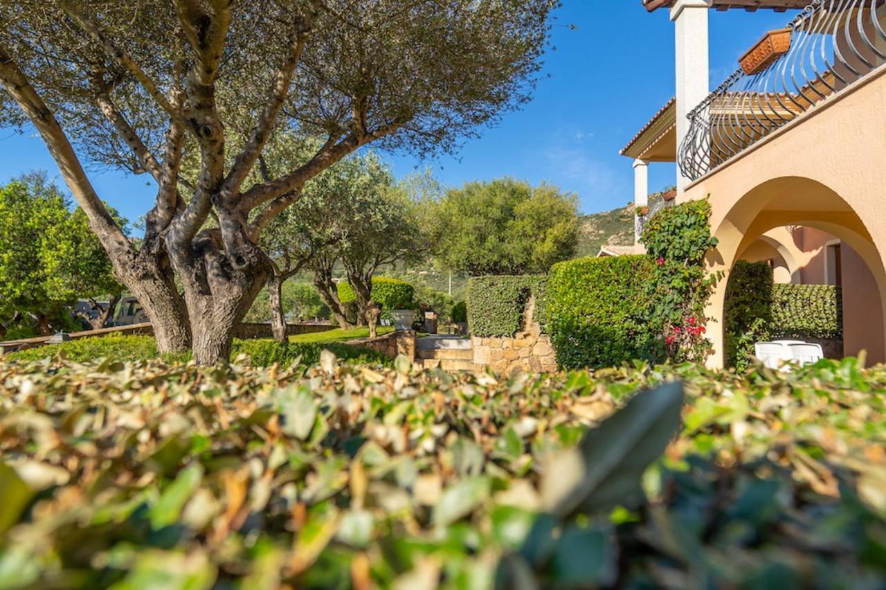 Iss Travel, L'Uddastru Panoramic Apartments - With Private Outdoor Terrace San Teodoro  Esterno foto