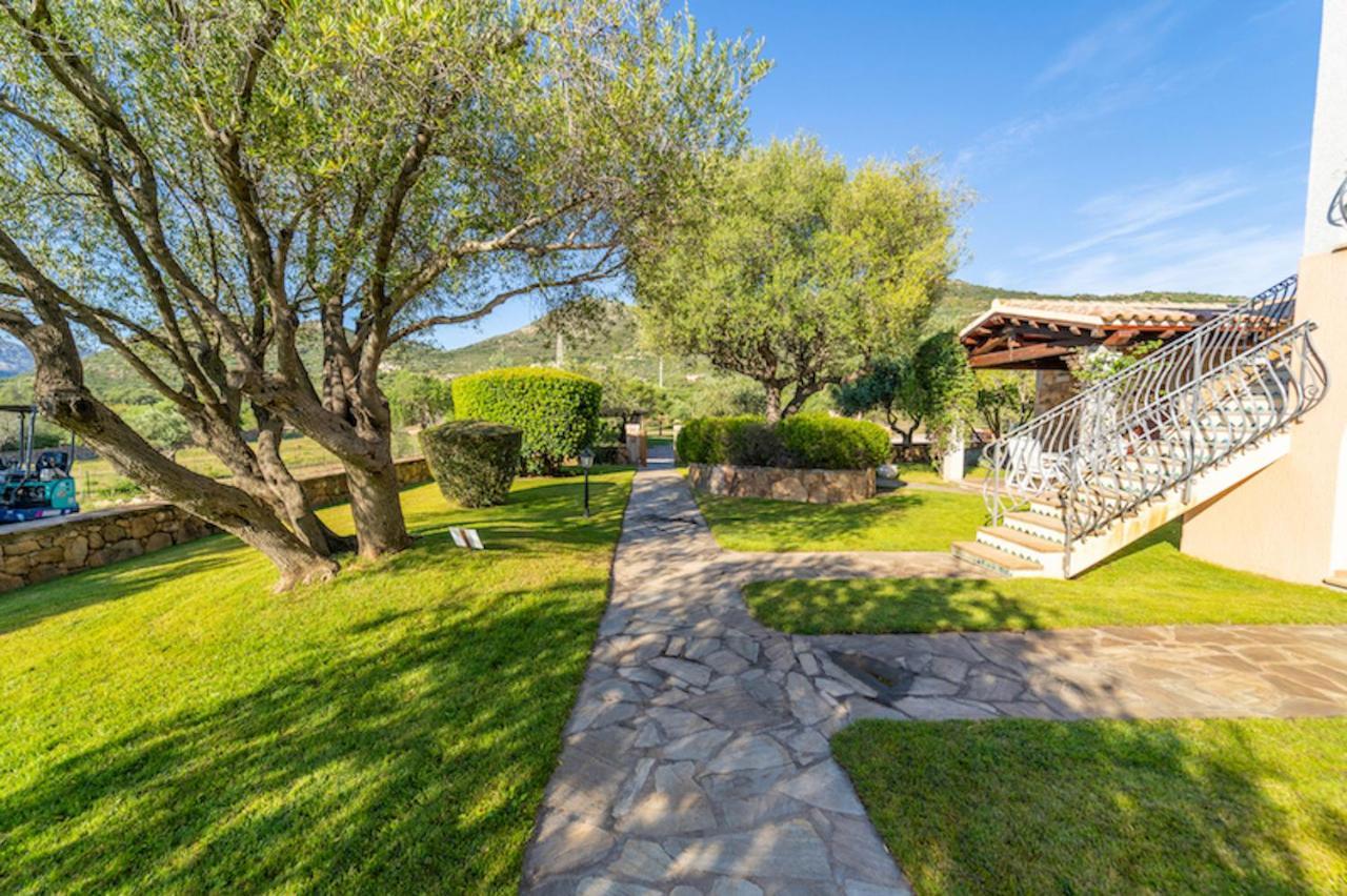 Iss Travel, L'Uddastru Panoramic Apartments - With Private Outdoor Terrace San Teodoro  Esterno foto